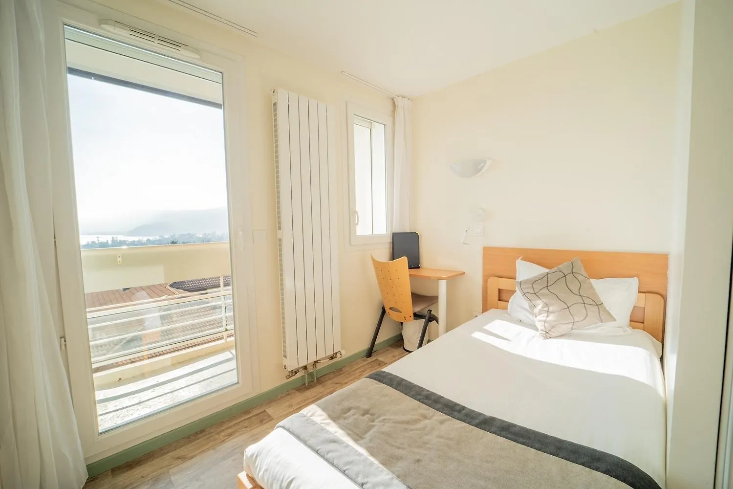 Centre Jean Xxiii Hotel Annecy 2*,